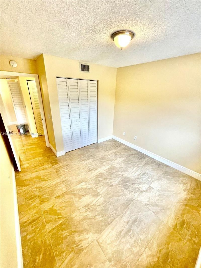 3690 N 56th Ave , Unit 921, Hollywood, FL 33021 Photo