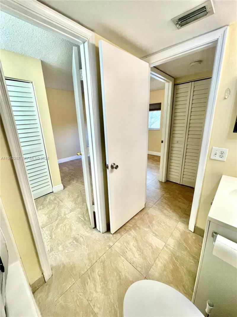 3690 N 56th Ave , Unit 921, Hollywood, FL 33021 Photo