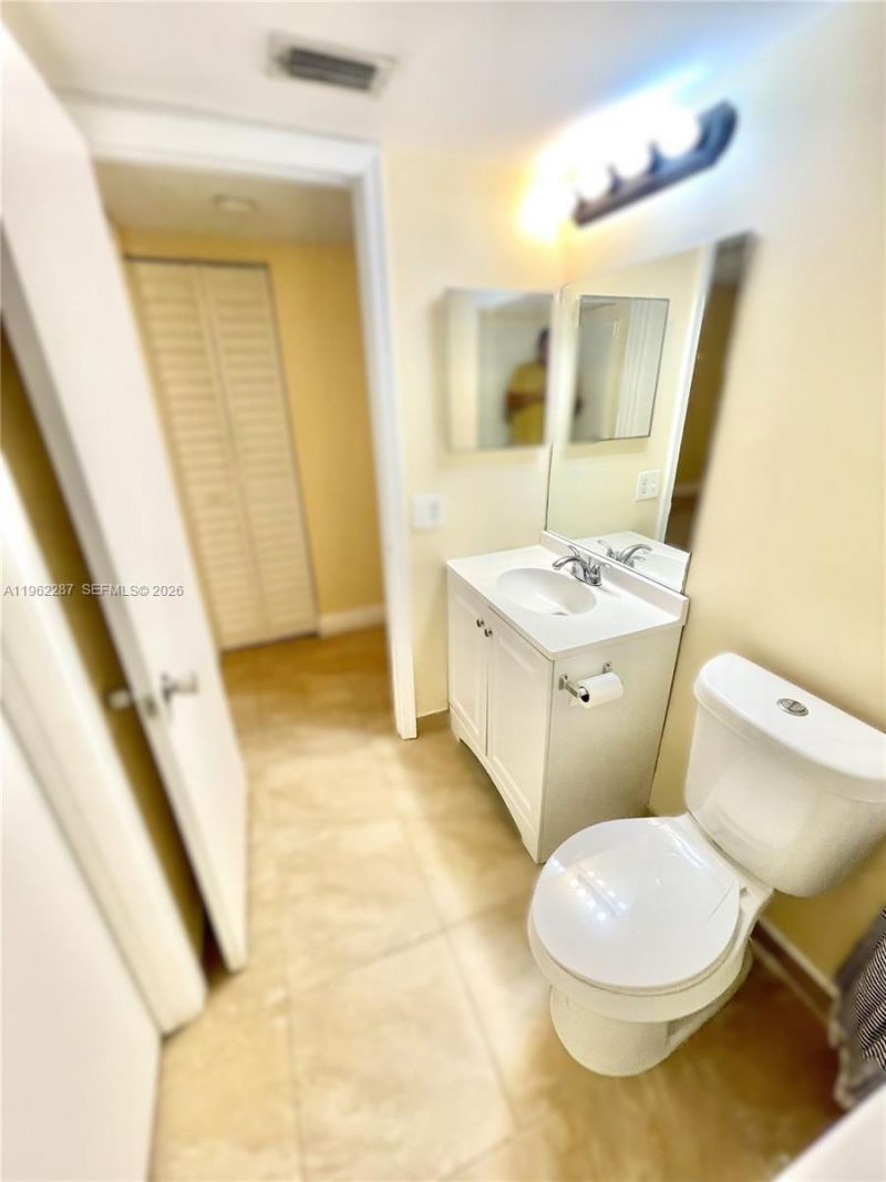 3690 N 56th Ave , Unit 921, Hollywood, FL 33021 Photo