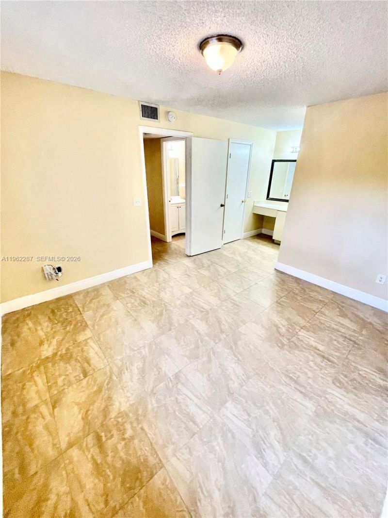 3690 N 56th Ave , Unit 921, Hollywood, FL 33021 Photo