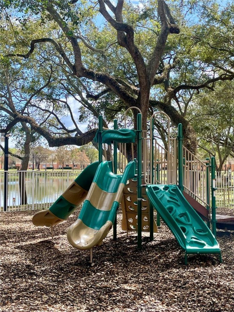 3690 N 56th Ave , Unit 921, Hollywood, FL 33021 Photo