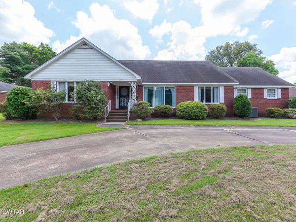 107 W 7th Street , Trenton, TN 38382