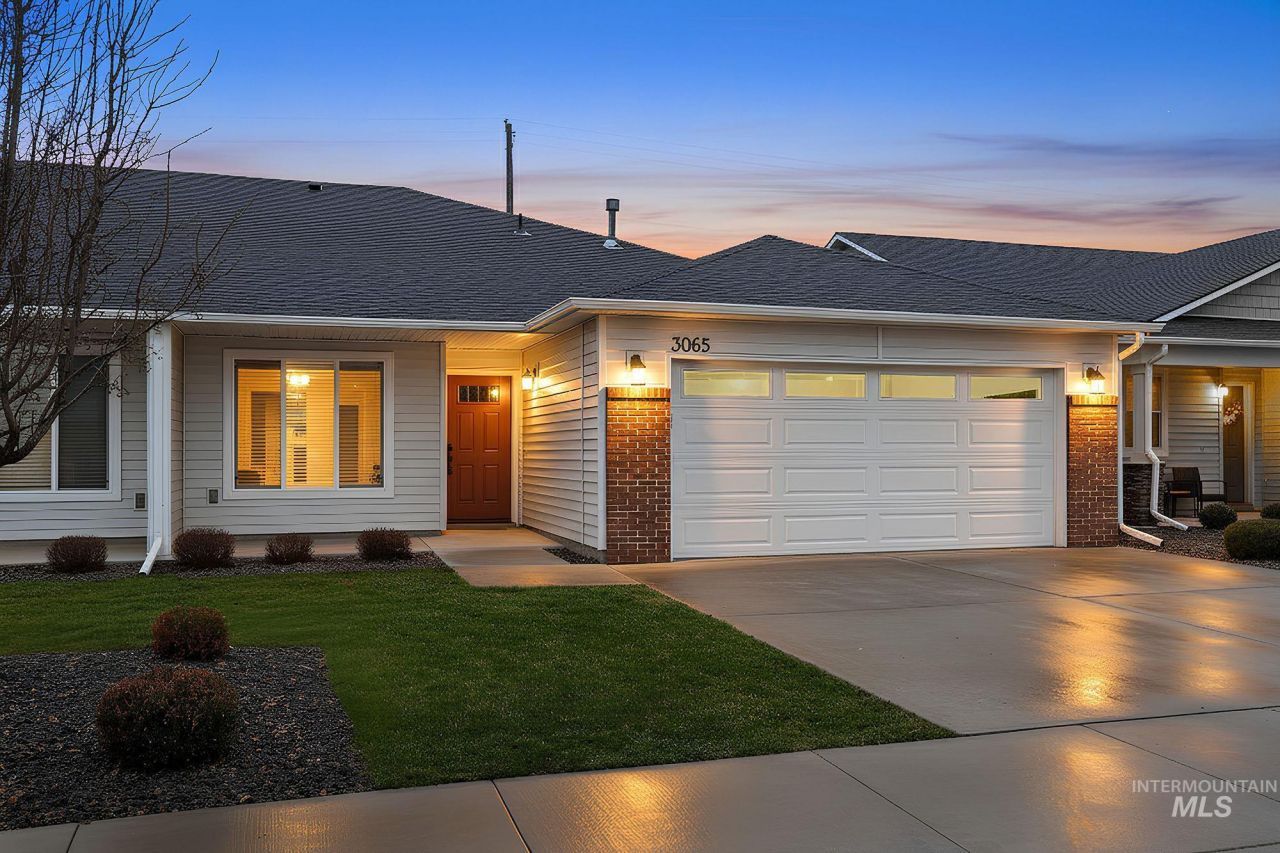 3065 N Summerbrook Ave, Meridian, ID 83646 Main Photo