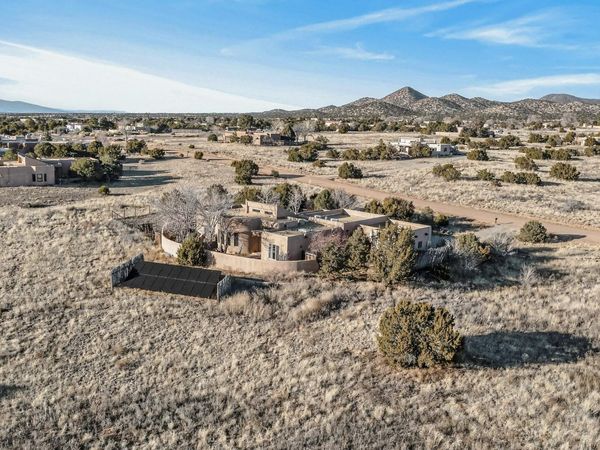 33 Moya Loop, Santa Fe, NM 87508