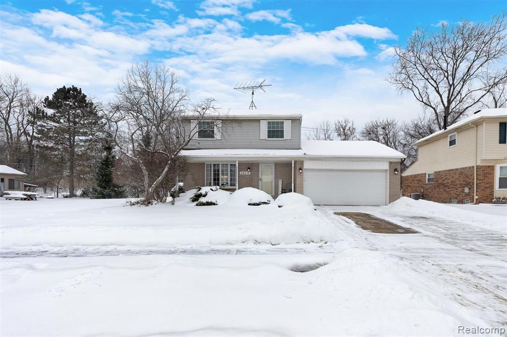 24210 Westpointe Street, Brownstown Township, MI 48183 Main Photo