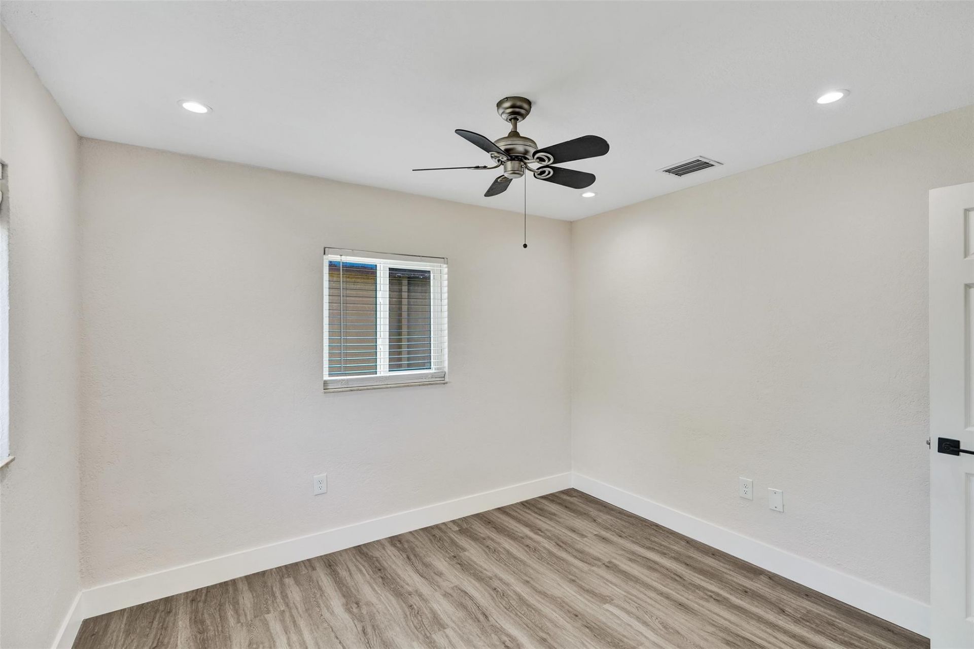 6789 Miramar Parkway, Miramar, FL 33023 Photo