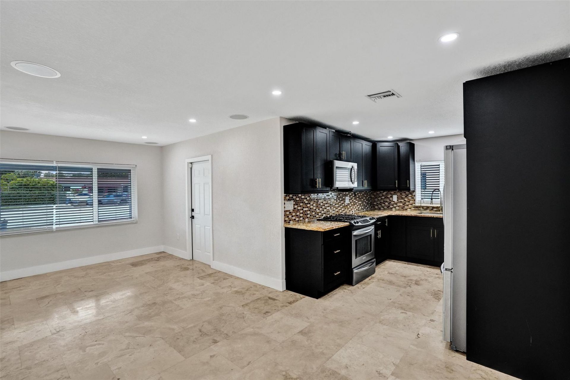 6789 Miramar Parkway, Miramar, FL 33023 Photo