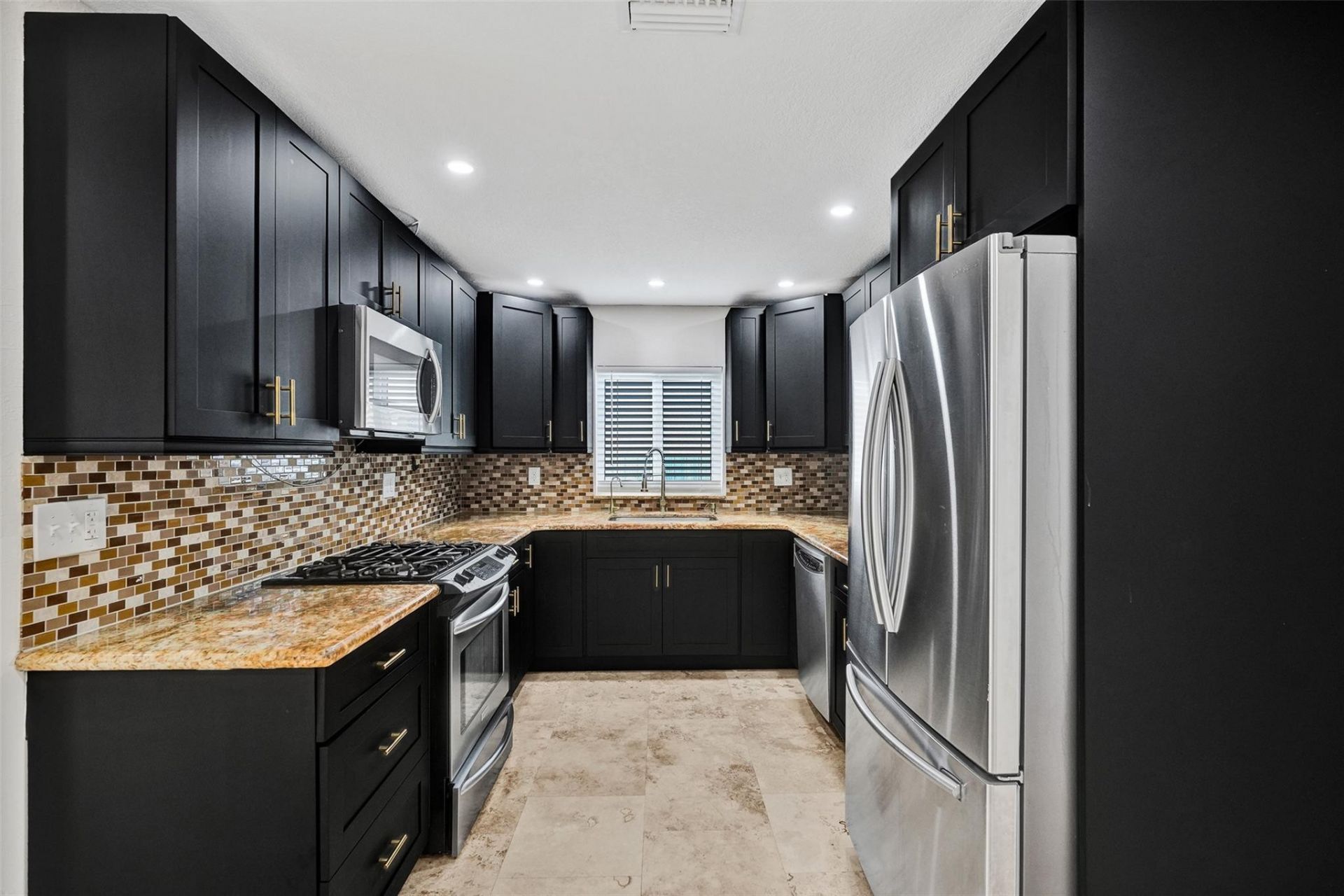 6789 Miramar Parkway, Miramar, FL 33023 Photo