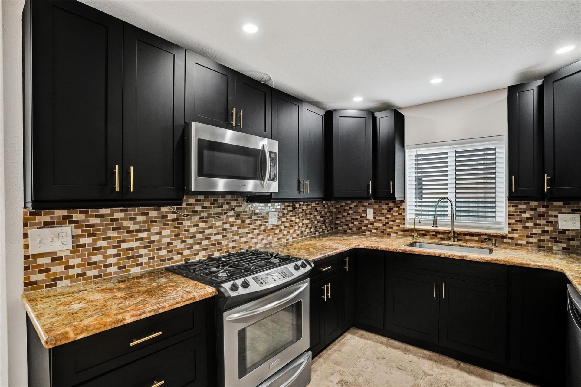 6789 Miramar Parkway, Miramar, FL 33023 Photo