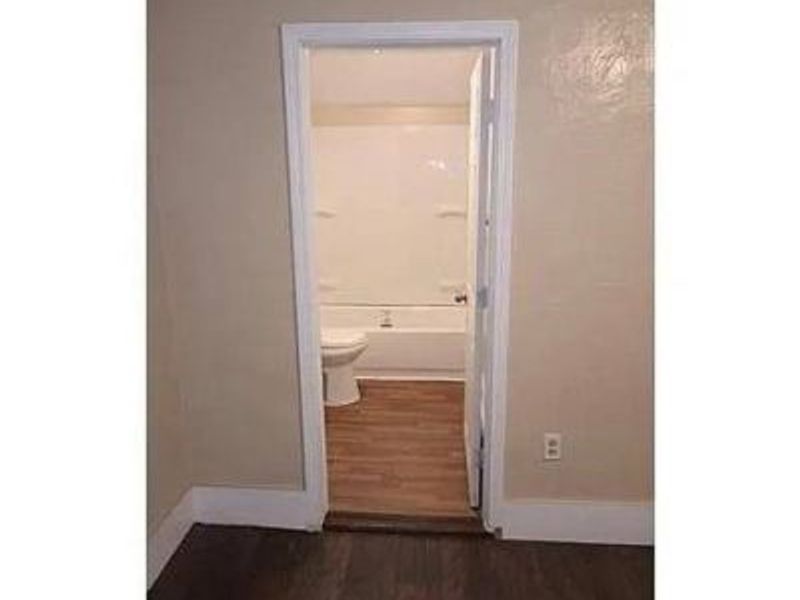 1100 E 74th Street, Cleveland, OH 44103 Photo 17