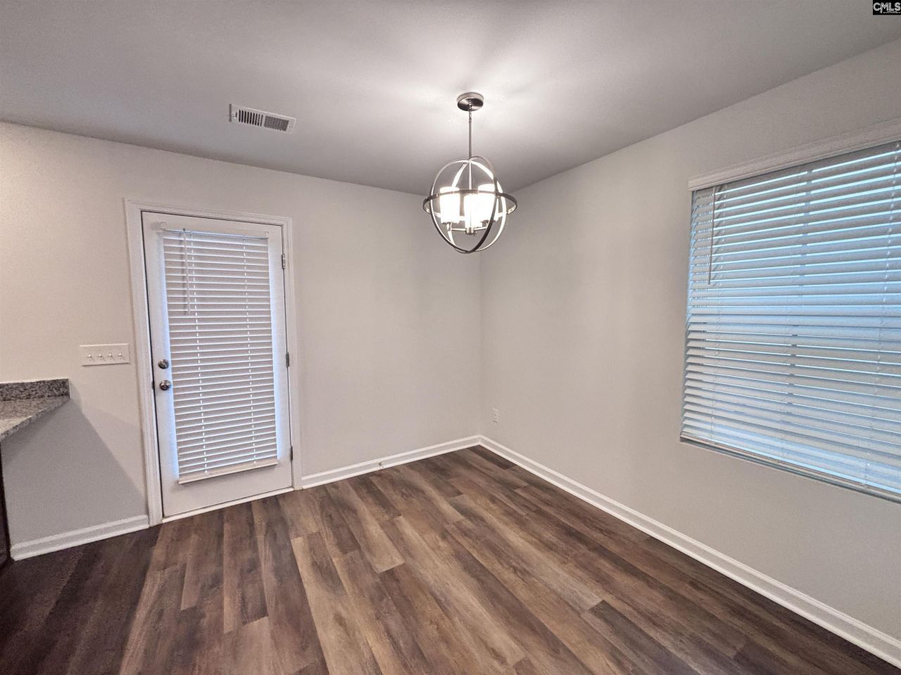 1150 Ederbach Drive  Photo 8