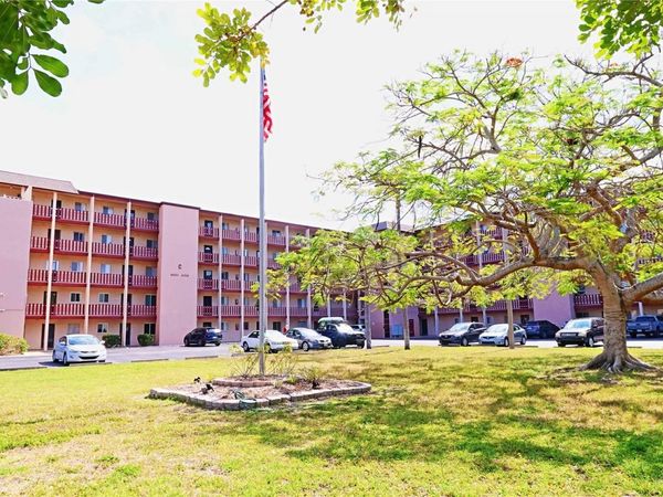 4109 LAKE BAYSHORE DRIVE, Unit 407, BRADENTON, FL 34205