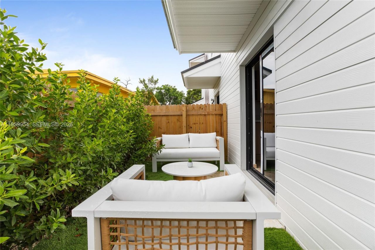 924 NW 10 Street, Florida City, FL 33034 Photo