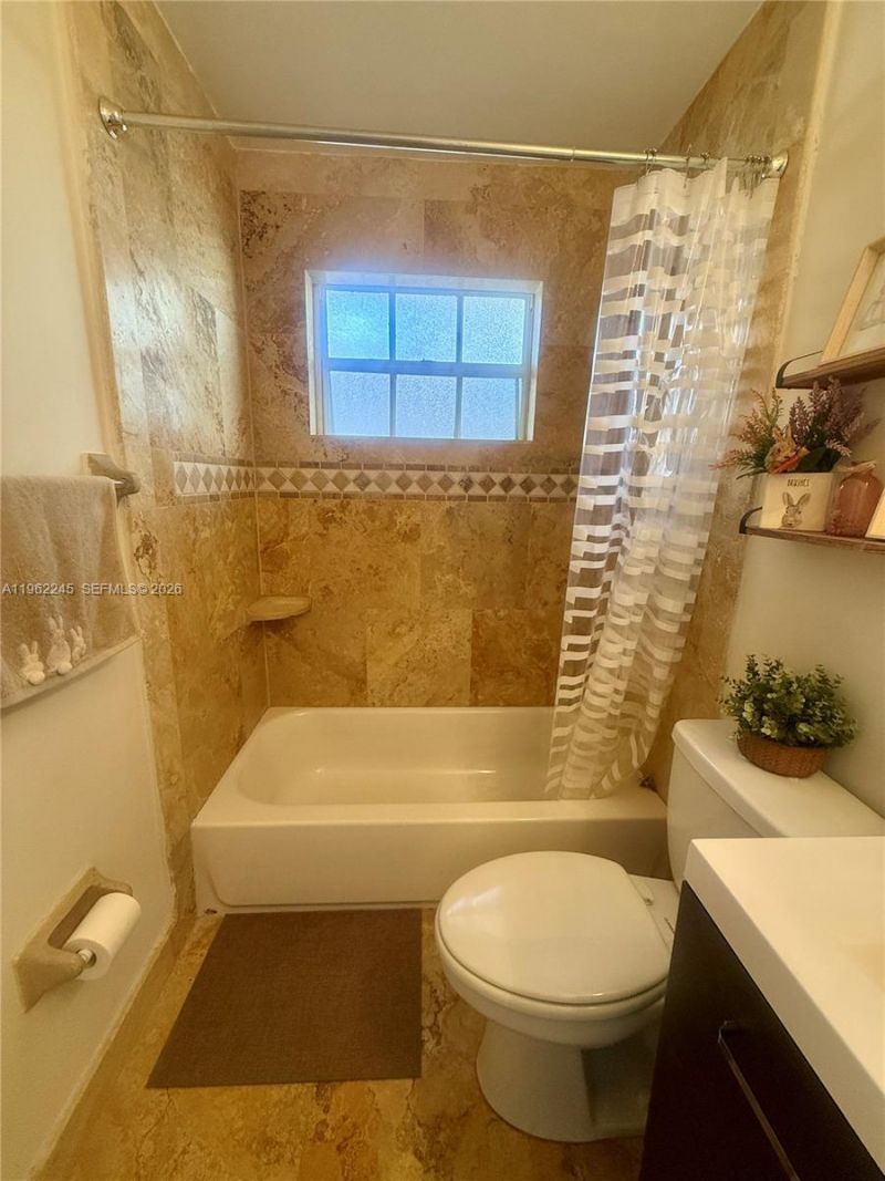 2551 W 64th Pl, Hialeah, FL 33016 Photo