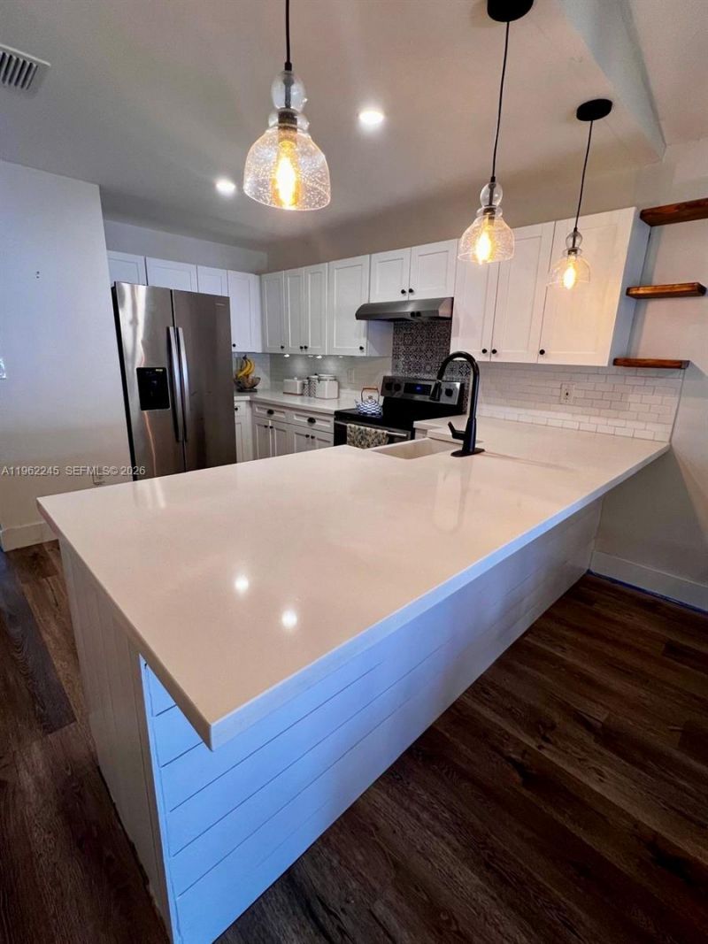 2551 W 64th Pl, Hialeah, FL 33016 Photo