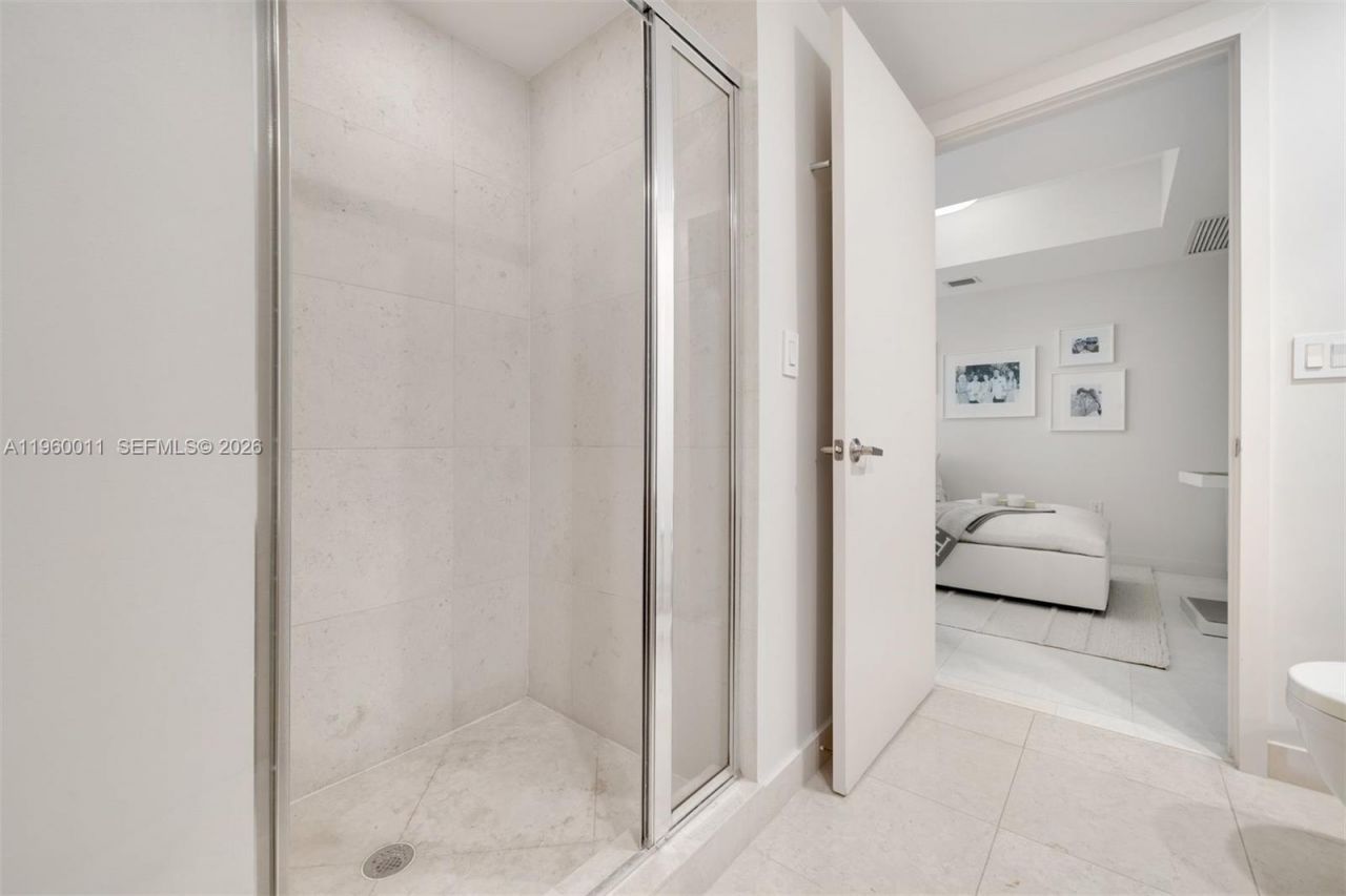 465 Brickell Ave , Unit 2703, Miami, FL 33131 Photo