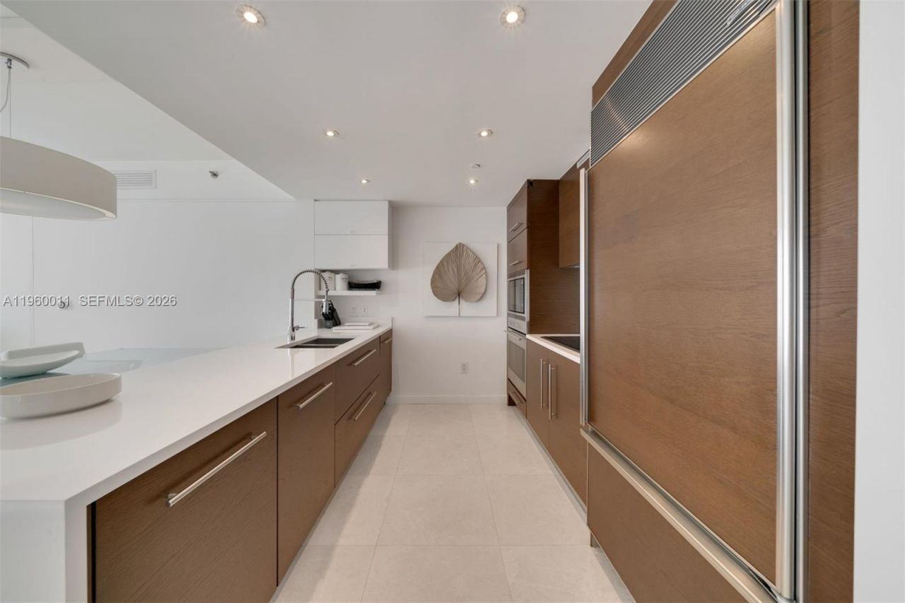 465 Brickell Ave , Unit 2703, Miami, FL 33131 Photo