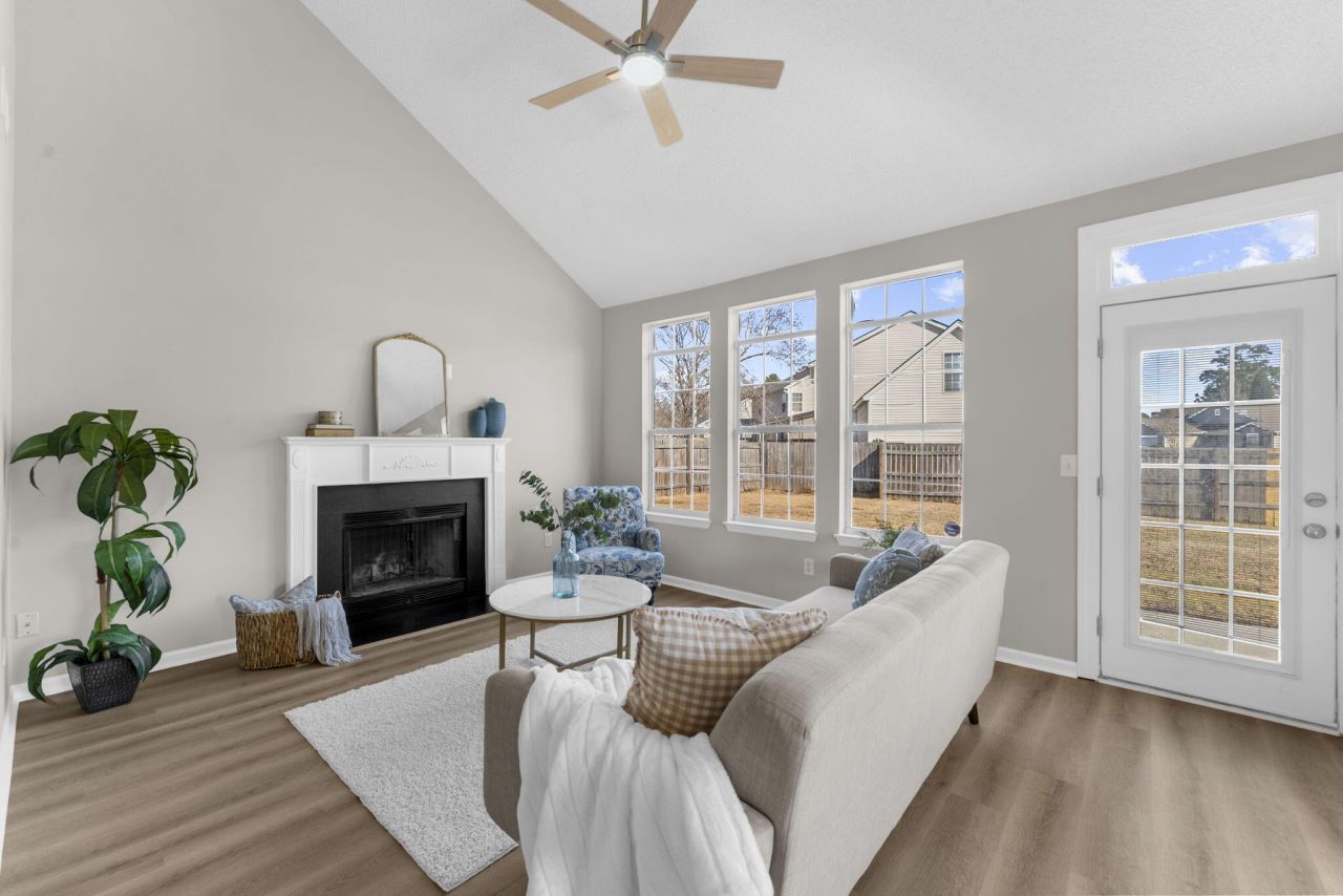 100 Creekside Drive Photo 13