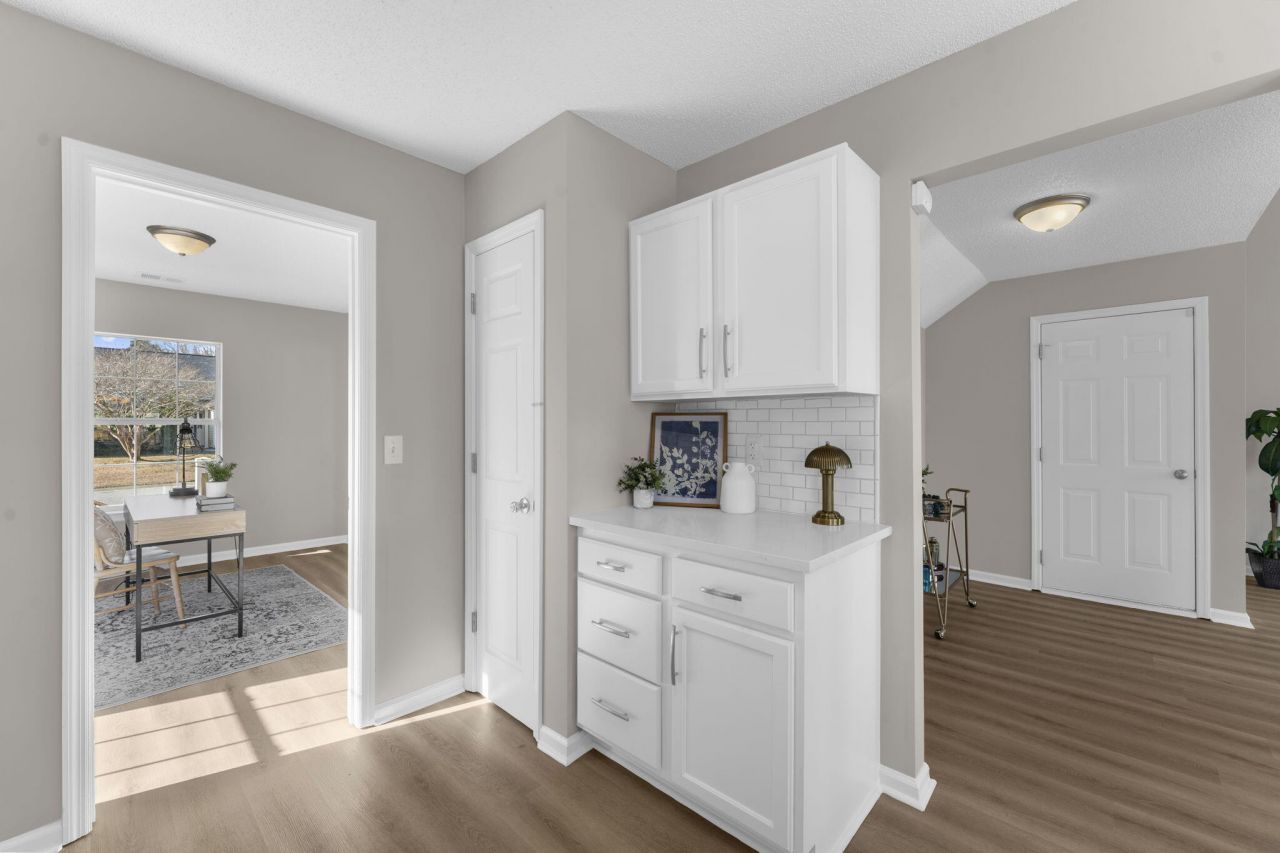 100 Creekside Drive Photo 17