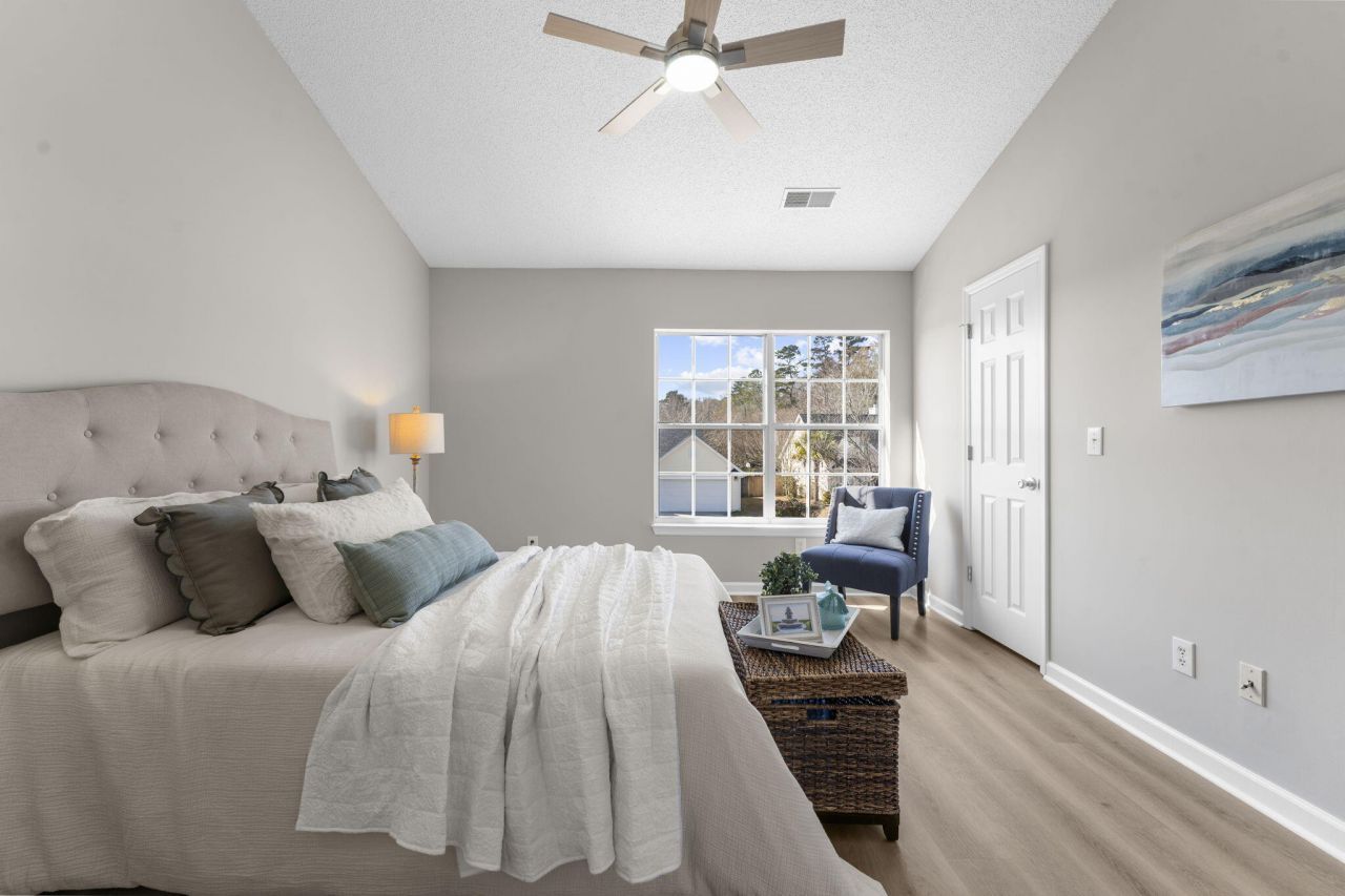 100 Creekside Drive Photo 23