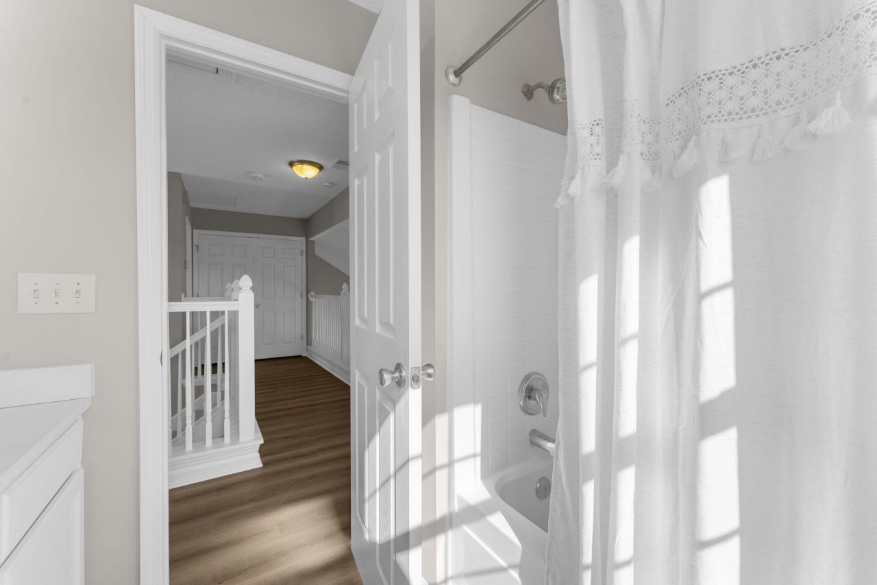 100 Creekside Drive Photo 31