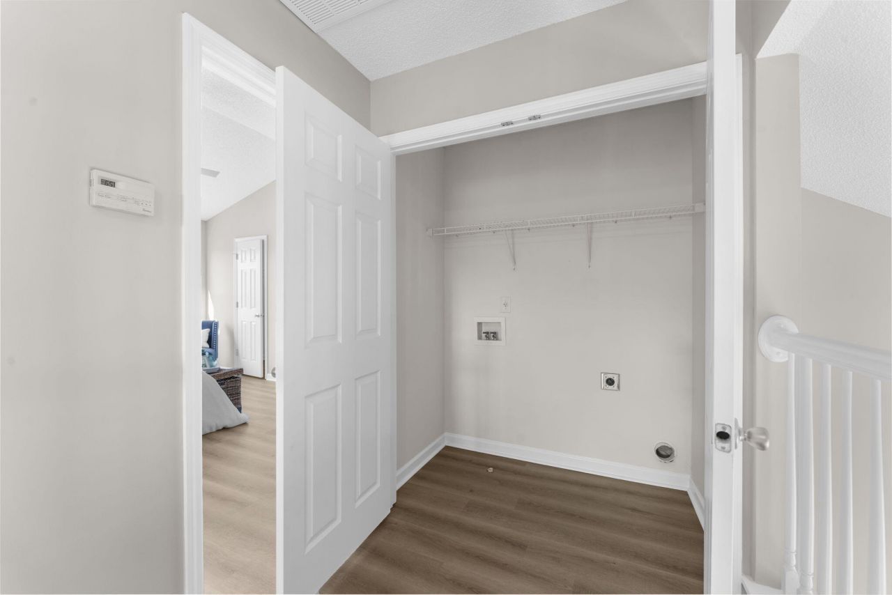 100 Creekside Drive Photo 32