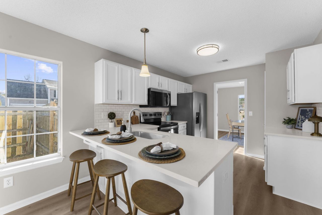 100 Creekside Drive Photo 4