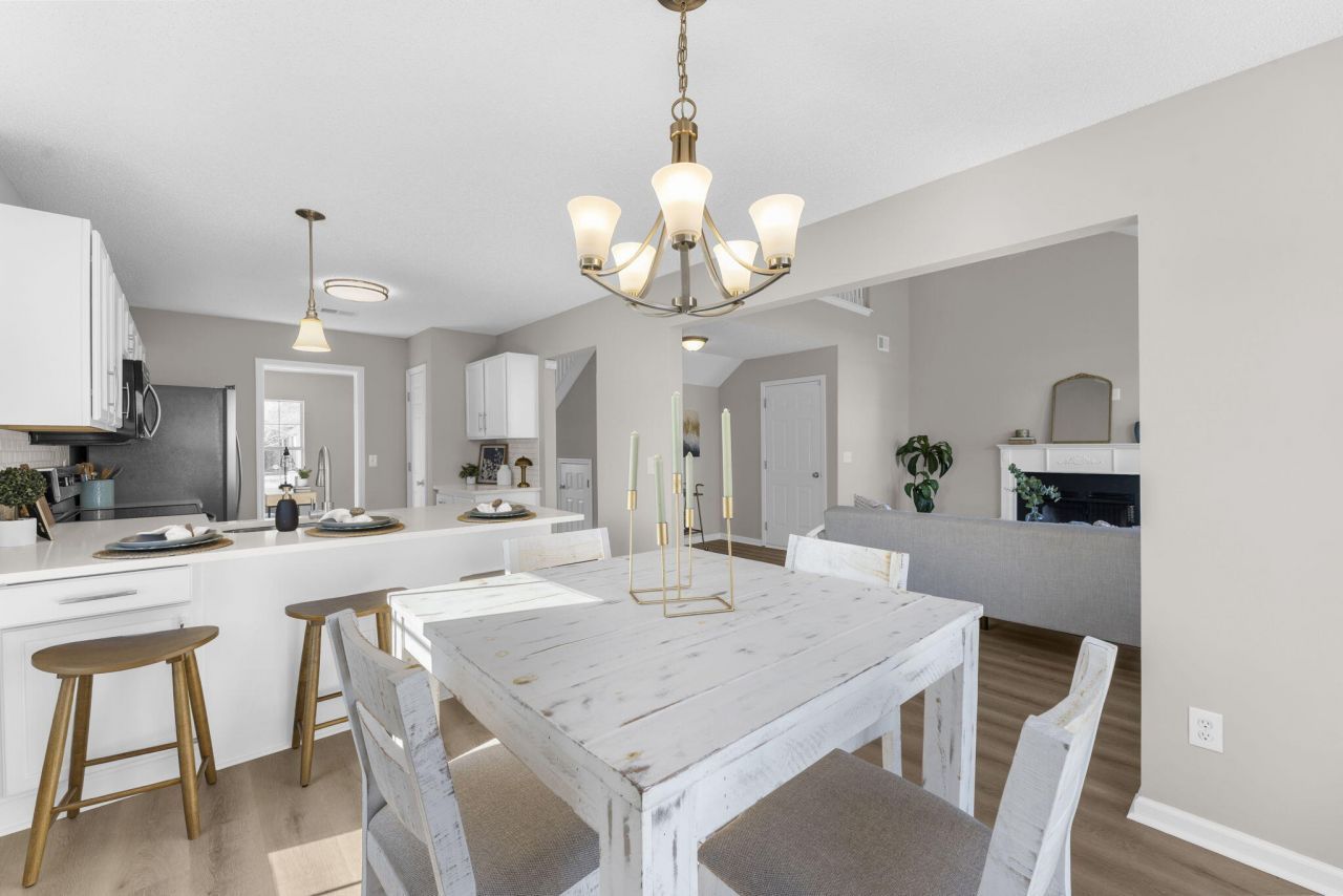 100 Creekside Drive Photo 5