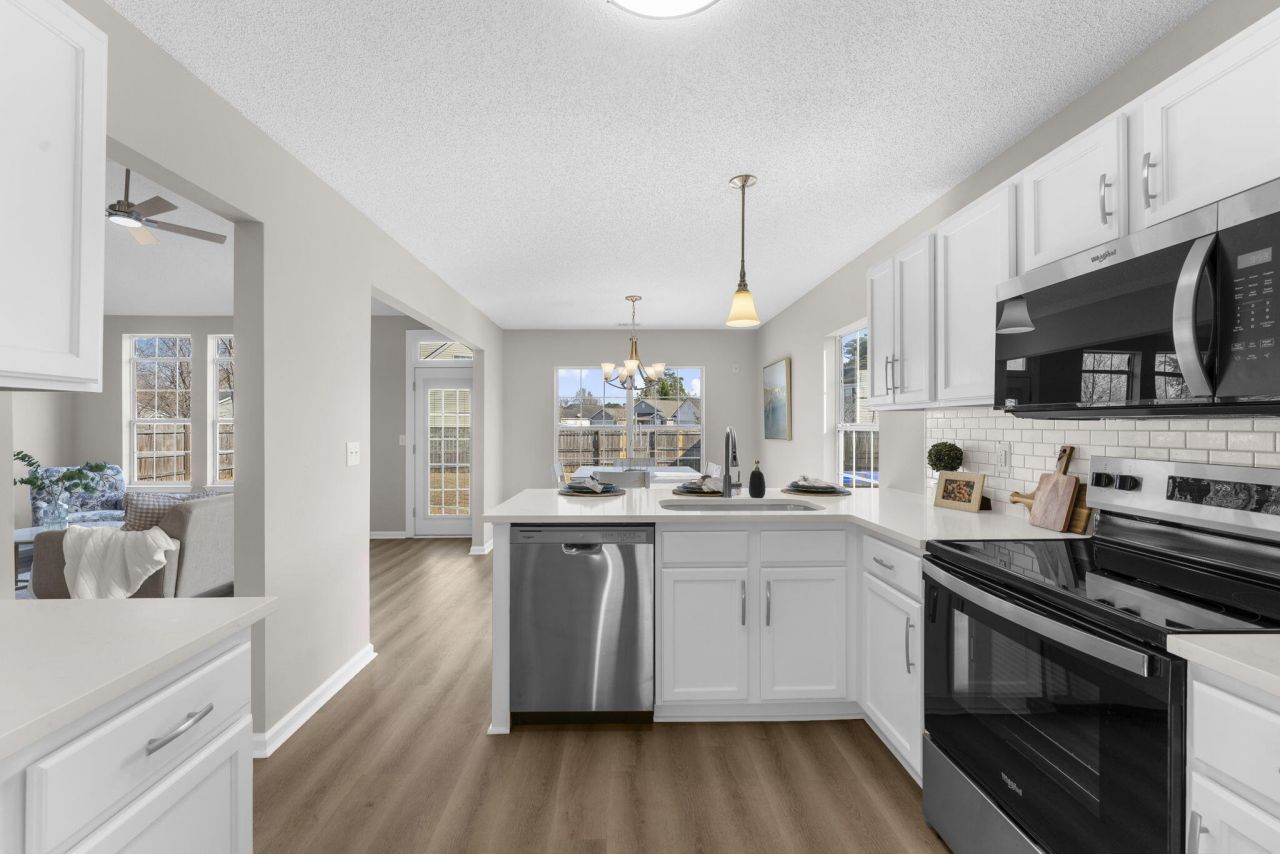 100 Creekside Drive Photo 9