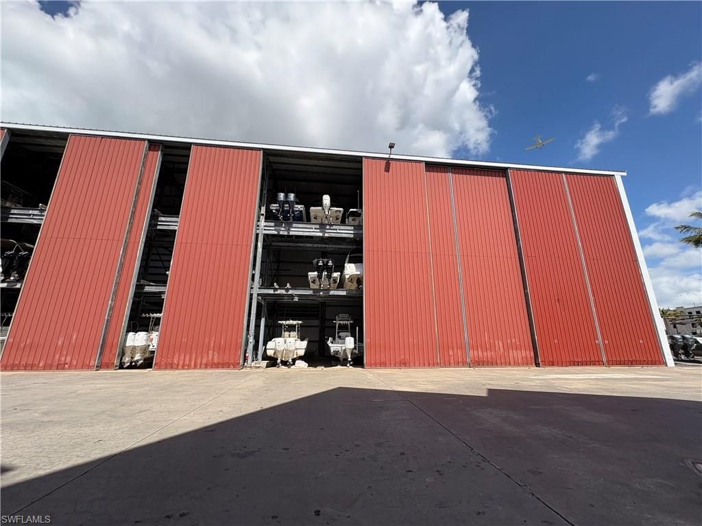 750 River Point Dr, Naples, FL 34102 Photo