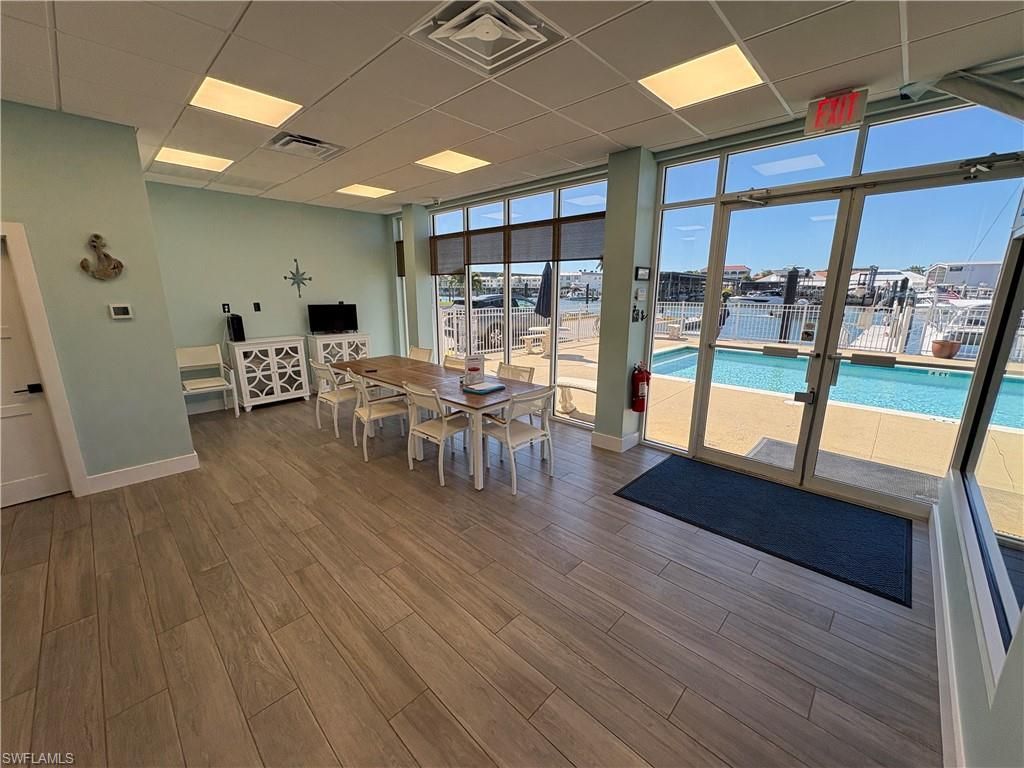 750 River Point Dr, Naples, FL 34102 Photo