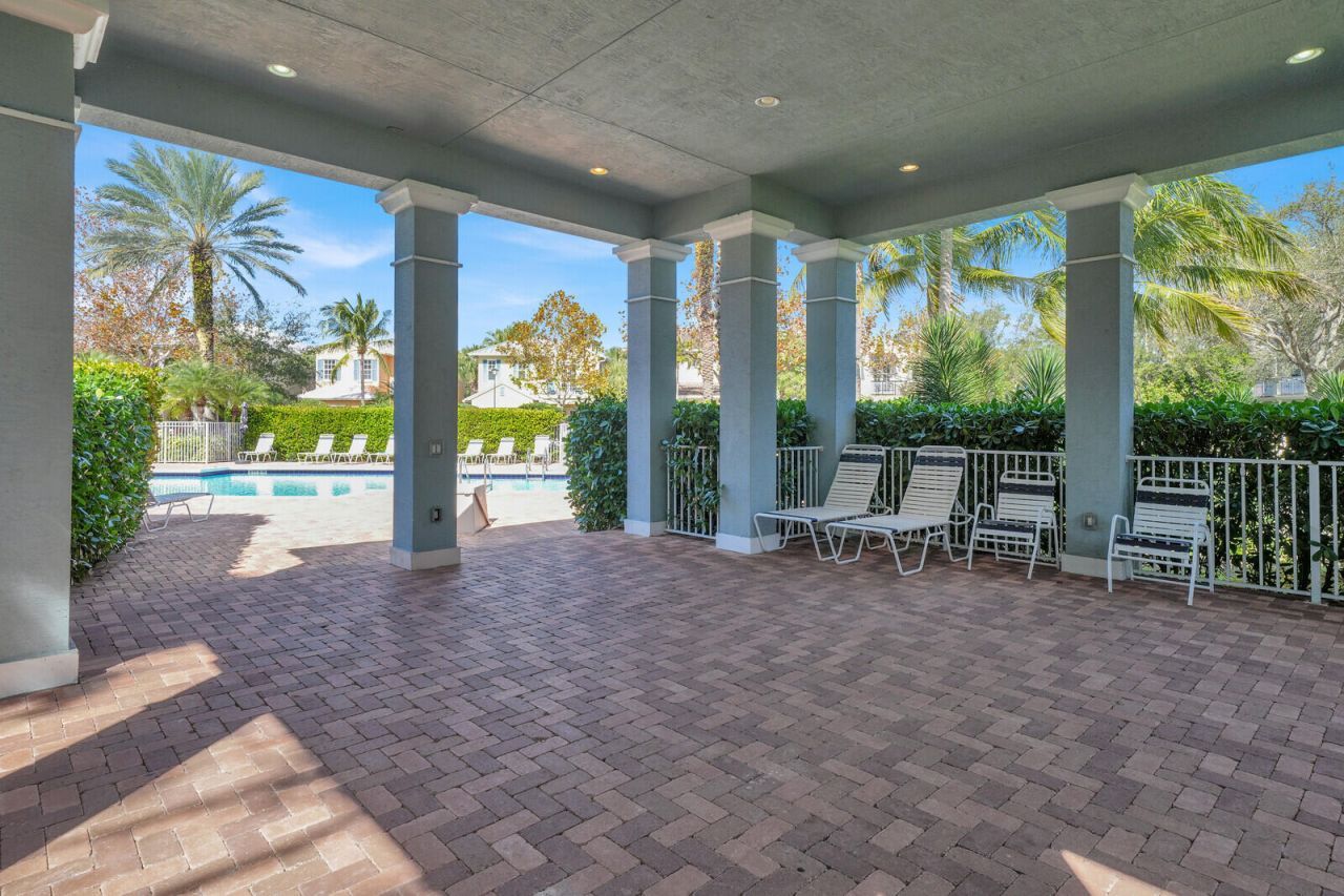 285 E Bay Cedar Circle, Jupiter, FL 33458 Photo