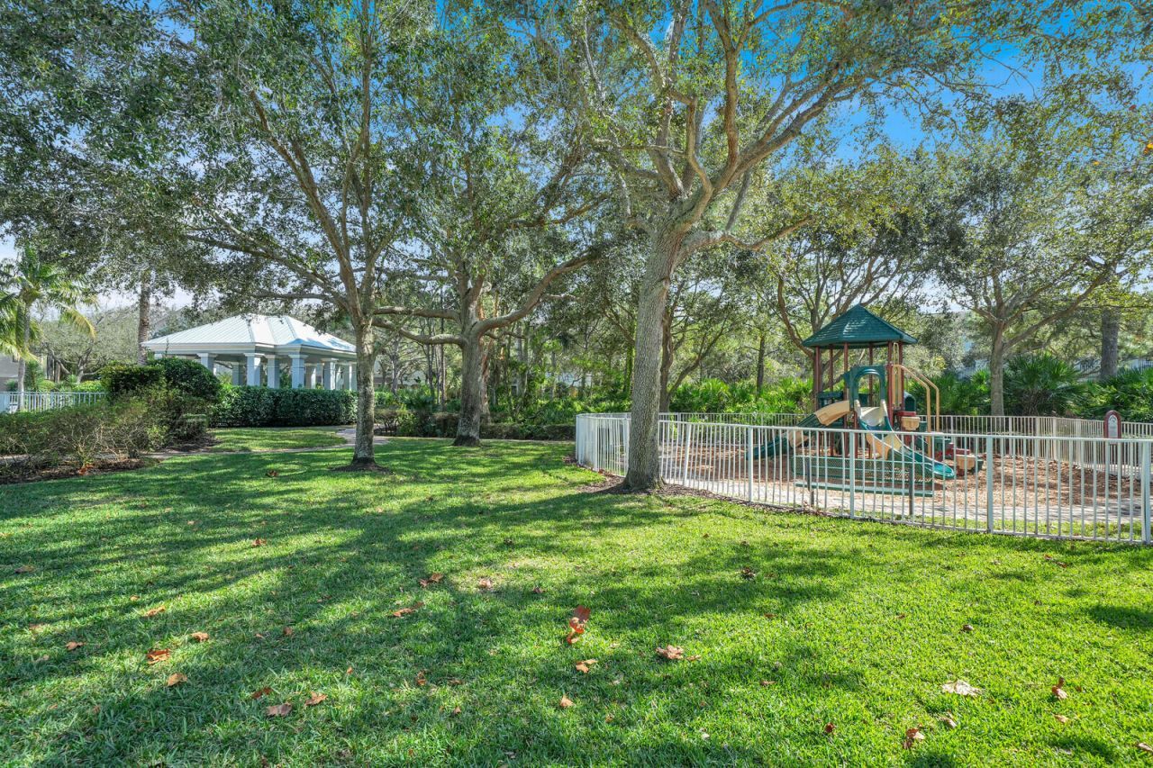285 E Bay Cedar Circle, Jupiter, FL 33458 Photo