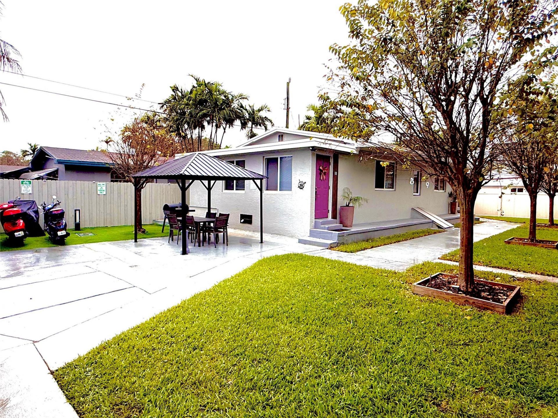 720 NE 7th Street, Unit 2A, Hallandale Beach, FL 33009 Photo