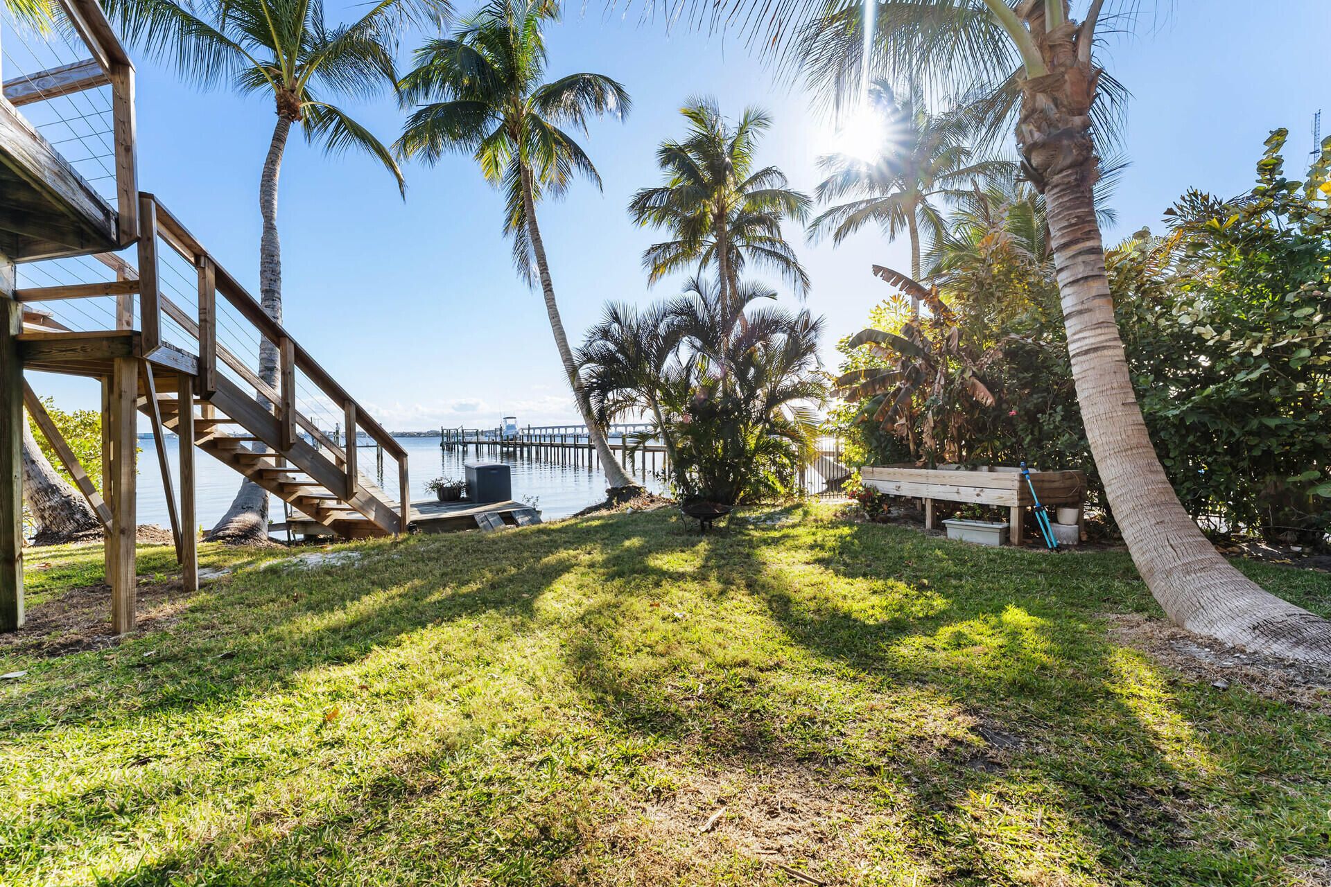 90 NW Alice Street, Jensen Beach, FL 34957 Photo