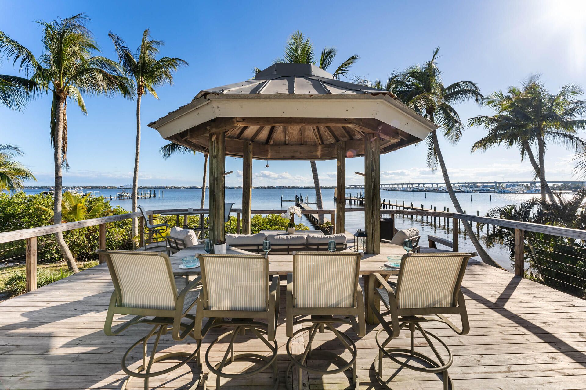 90 NW Alice Street, Jensen Beach, FL 34957 Photo