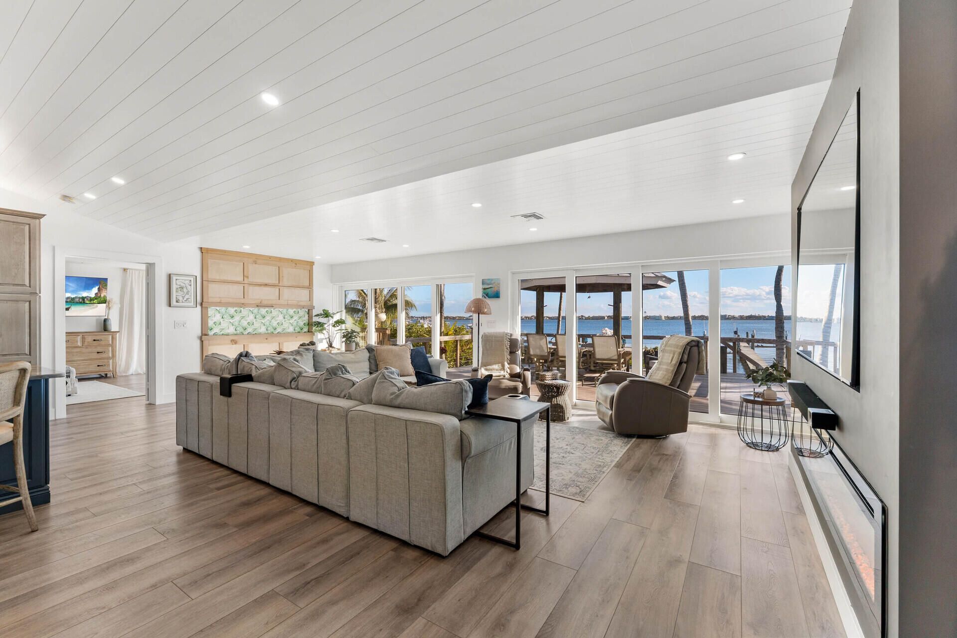 90 NW Alice Street, Jensen Beach, FL 34957 Photo