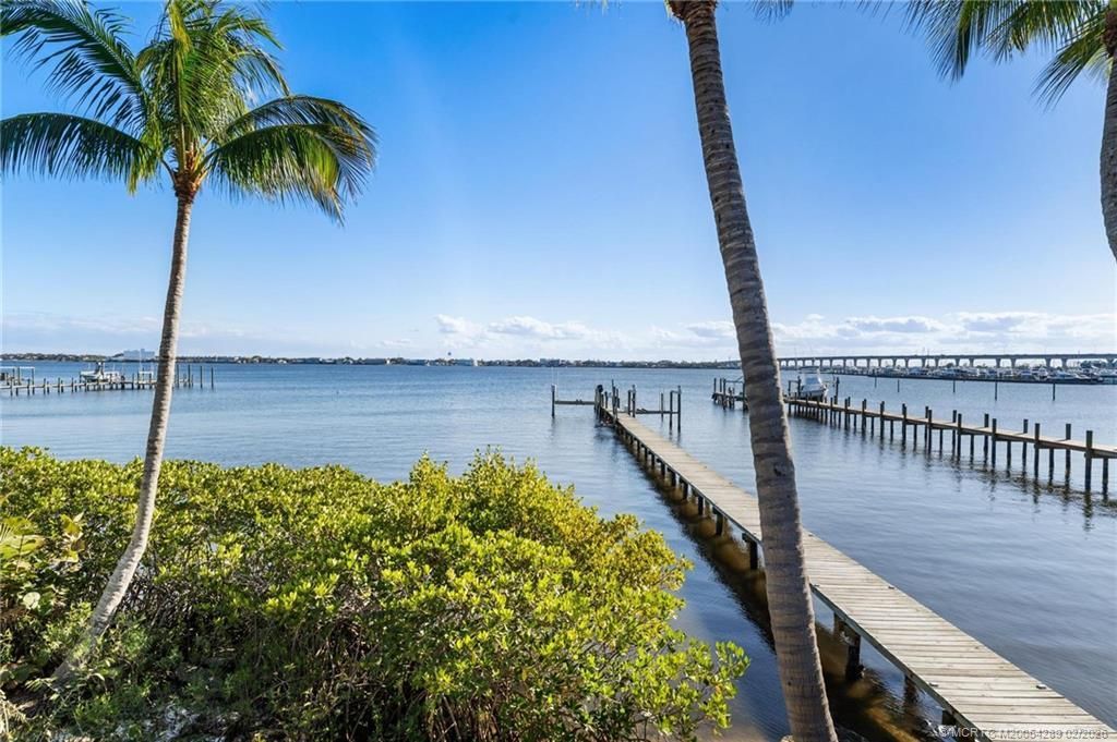 90 NW Alice Street, Jensen Beach, FL 34957 Photo