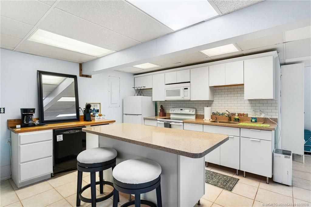 90 NW Alice Street, Jensen Beach, FL 34957 Photo