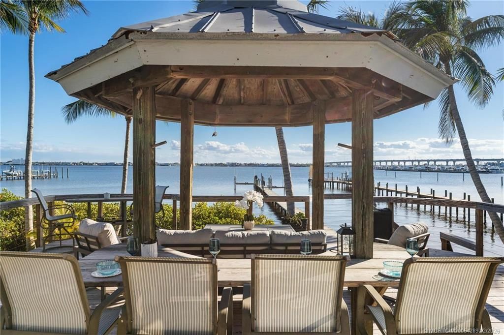 90 NW Alice Street, Jensen Beach, FL 34957 Photo