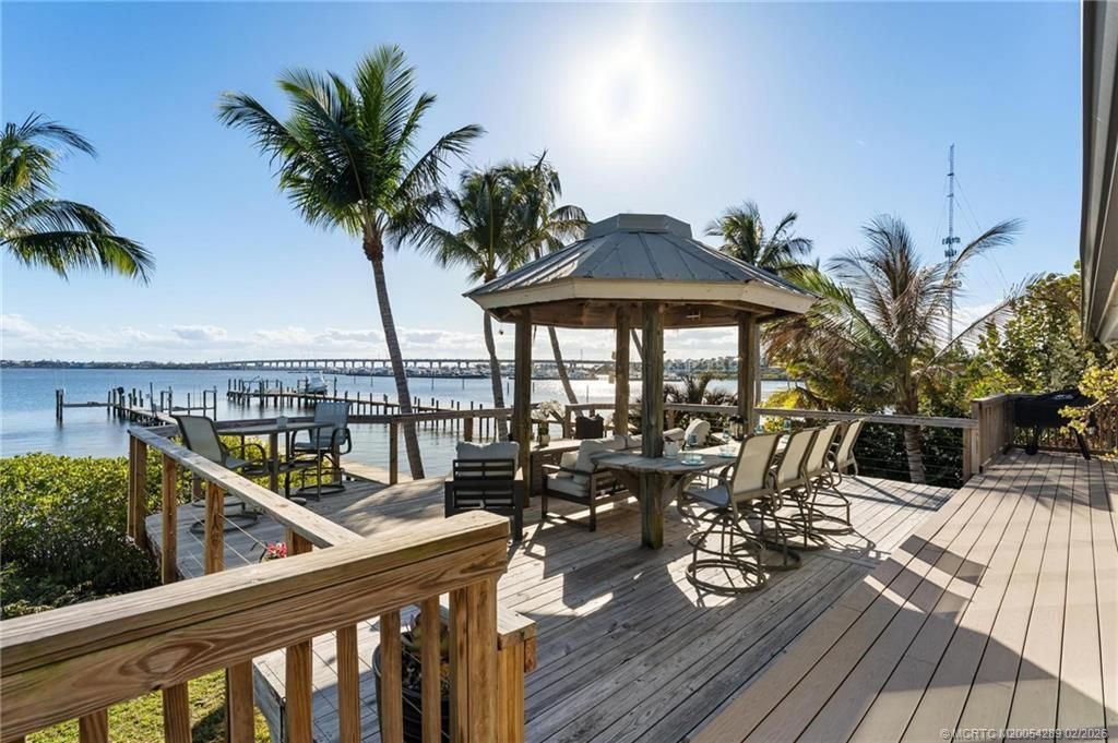 90 NW Alice Street, Jensen Beach, FL 34957 Photo