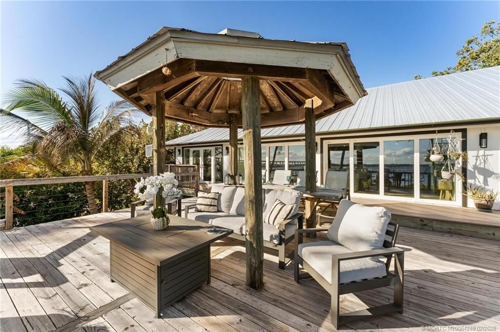 90 NW Alice Street, Jensen Beach, FL 34957 Photo