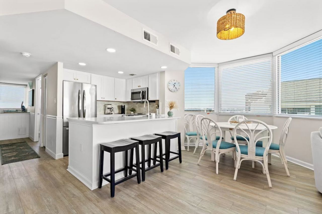 5806 N Ocean Blvd. Photo 8