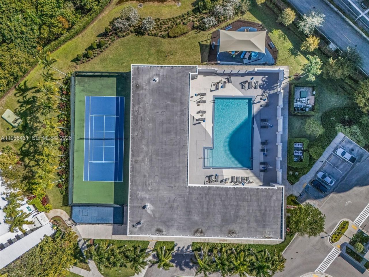 14951 Royal Oaks Ln, Unit 2201, North Miami, FL 33181 Photo