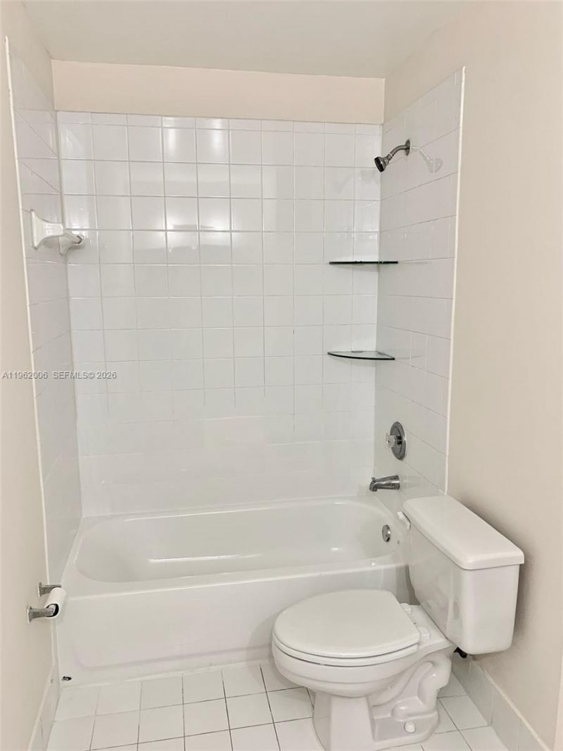 15701 SW 137th Ave, Unit 204, Miami, FL 33177 Photo