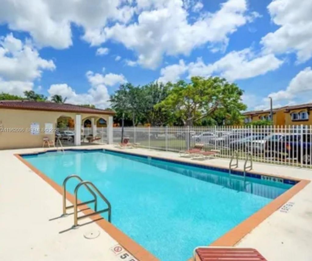 15701 SW 137th Ave, Unit 204, Miami, FL 33177 Photo