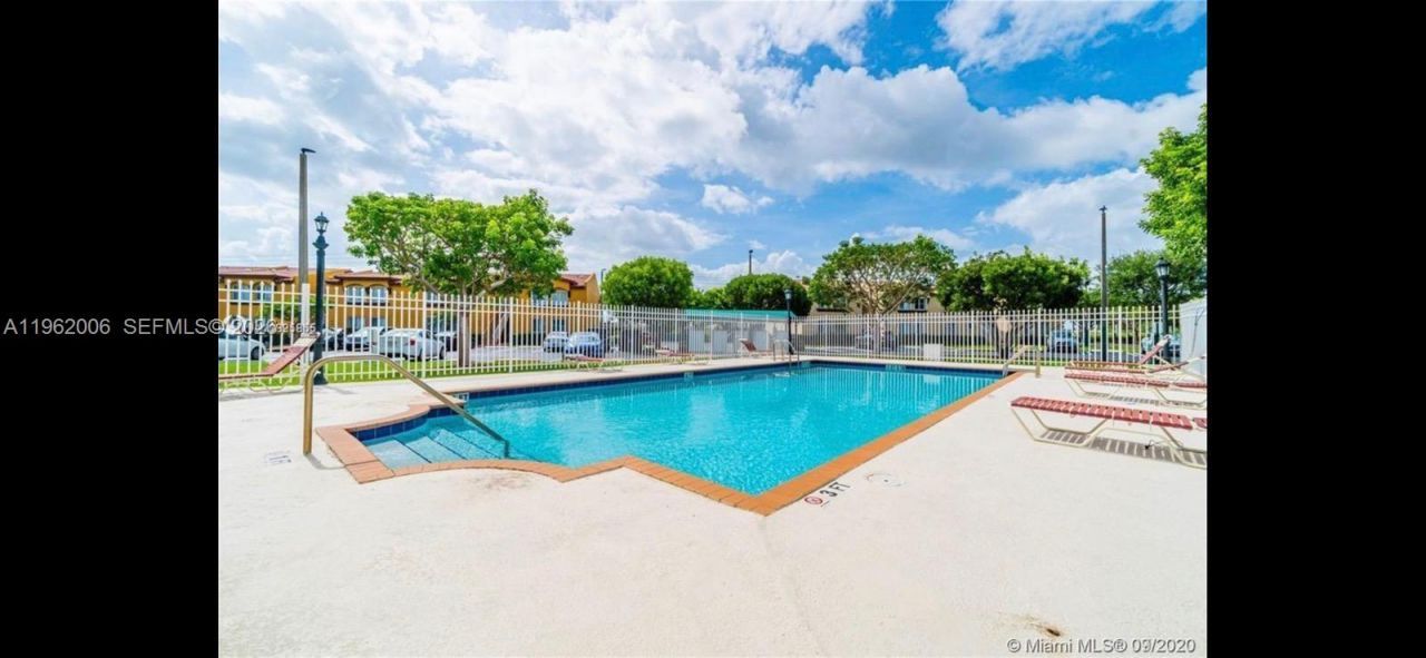 15701 SW 137th Ave, Unit 204, Miami, FL 33177 Photo