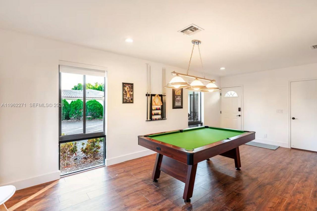 636 Hibiscus Dr, Hallandale Beach, FL 33009 Photo