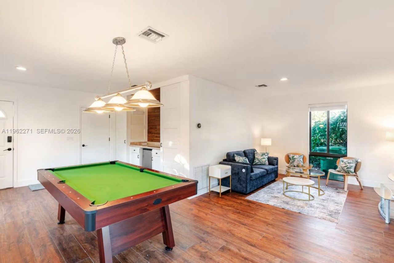 636 Hibiscus Dr, Hallandale Beach, FL 33009 Photo