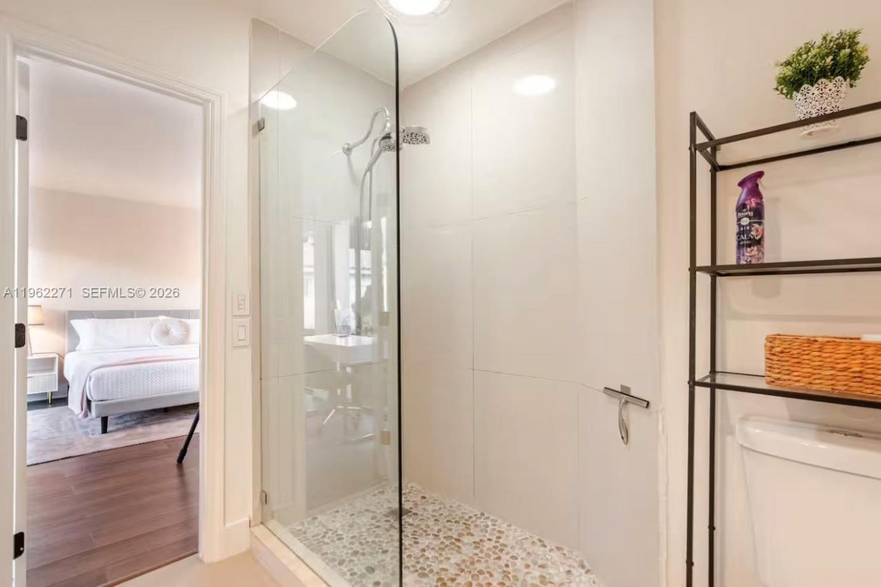 636 Hibiscus Dr, Hallandale Beach, FL 33009 Photo